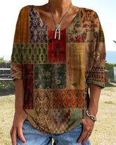 V-ringad topp med geometriskt tryck